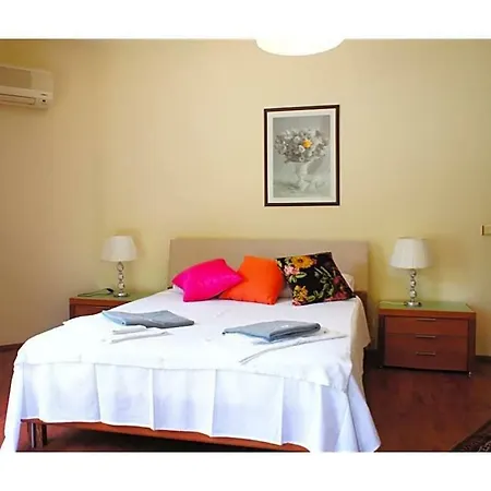 ヴィラ Sleeps 6 Pool Wifi *